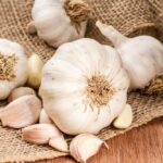 Health Benefits Garlic That Will Make You Pile on the Cloves